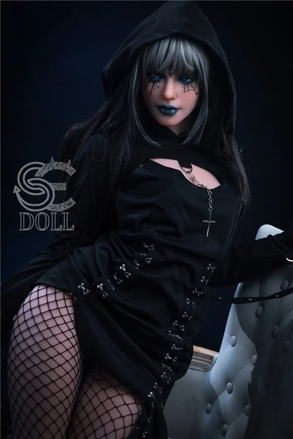Mysterious Sexy Vampire Sex Doll Aubrielle 166cm view 2