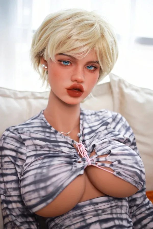 Busty Sexy Blonde Latina Sex Doll Amiyah 166cm view 4