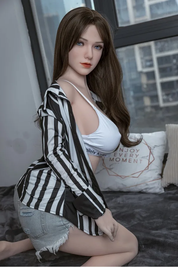 C33 – TPE 165cm/64.96″ G-CUP 37kg/81.57lbs Sex Doll view 2