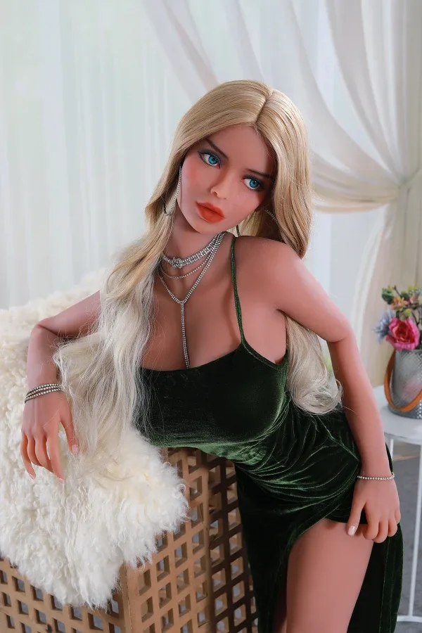 Lifelike Real Life Female Sex Doll Alexia 158cm view 2