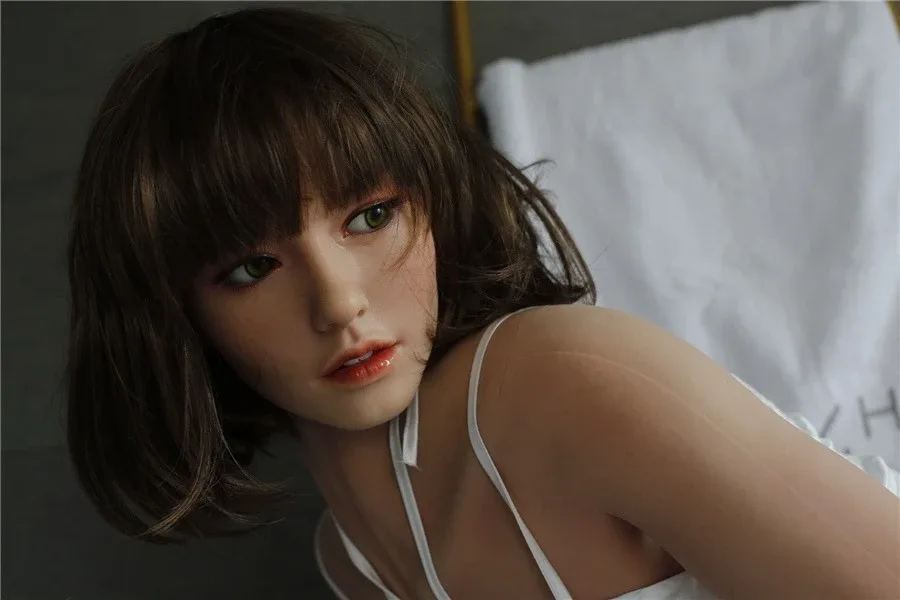 High Quality Big Booty Short Hair Sex Doll Ezra 165cm view 5