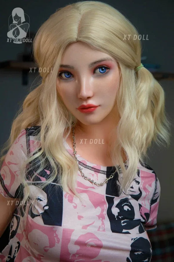 163cm C-cup High Quality Blonde Sex Doll Scarlett view 3
