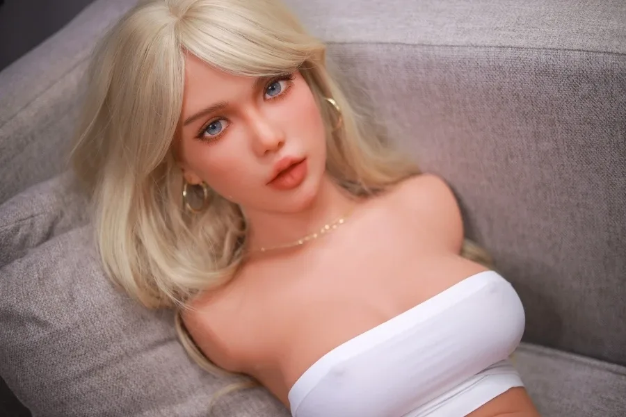 Realistic Blonde Small Breasts Sex Doll Torso With Head Leia 93cm view 6