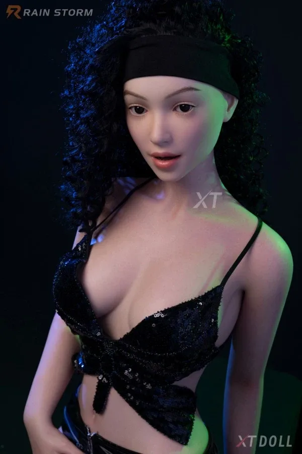 164cm C-cup Latin Silicone Sex Doll Cynthia view 2