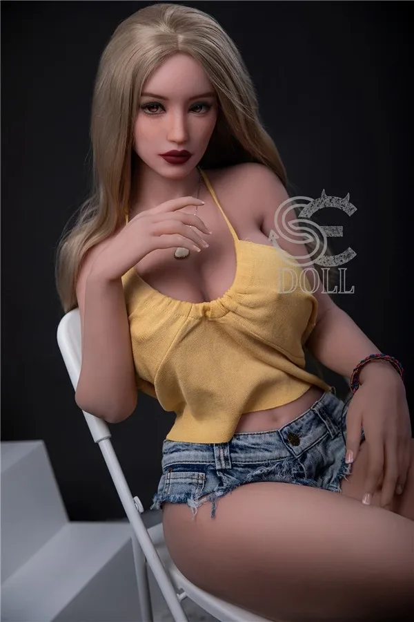 Lifelike Beautiful Love Doll Haisley 161cm view 2