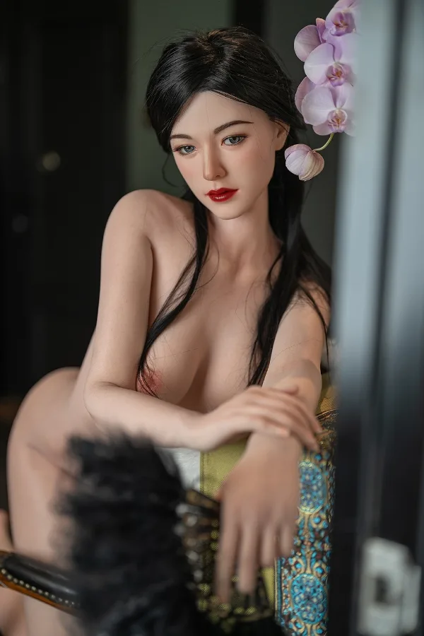 Kelly – Silicone 176cm/69.29″ D-CUP 37kg/81.57lbs Sex Doll view 3