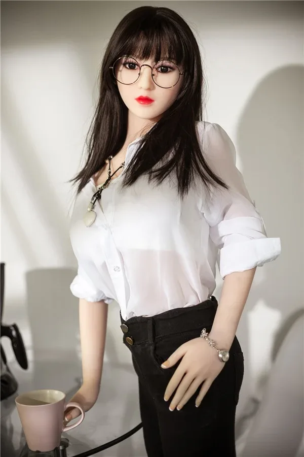 Lifelike Slender-waisted Japanese Sex Doll Casey 158cm view 2