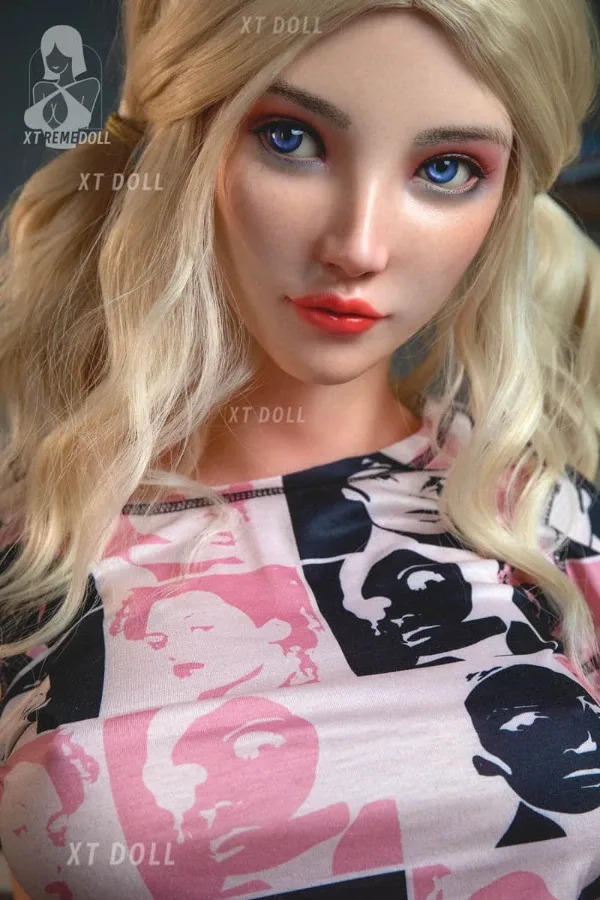 163cm C-cup High Quality Blonde Sex Doll Scarlett view 2