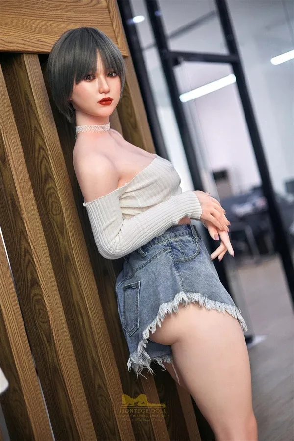 Most Realistic Short Hair Japanese Sex Doll Frances 152cm view 5
