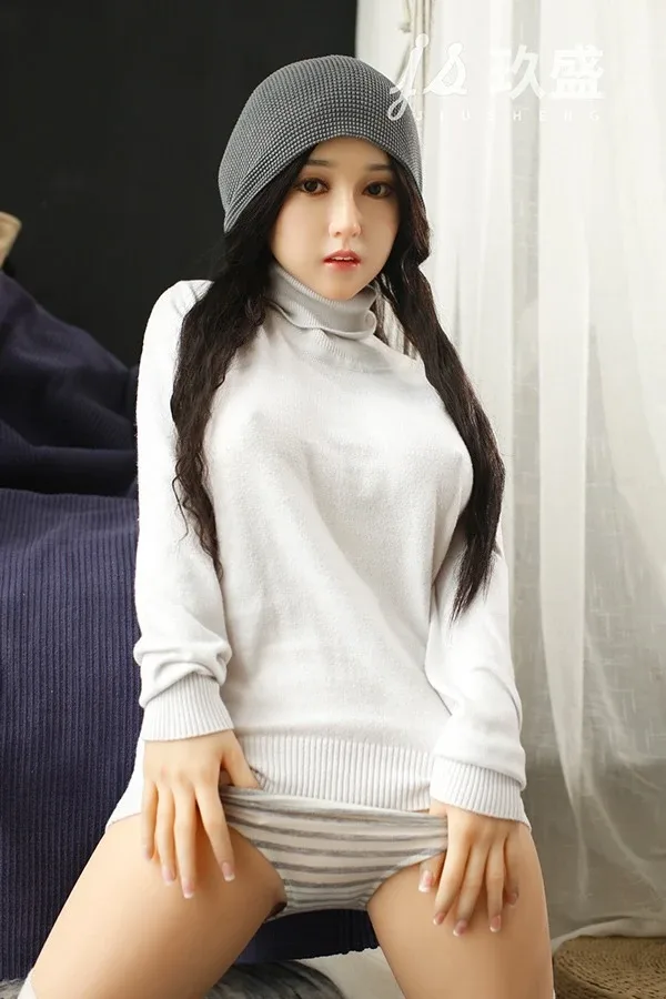 Pretty Innocent Big Booty Brunette Sex Doll Loretta 150cm view 2